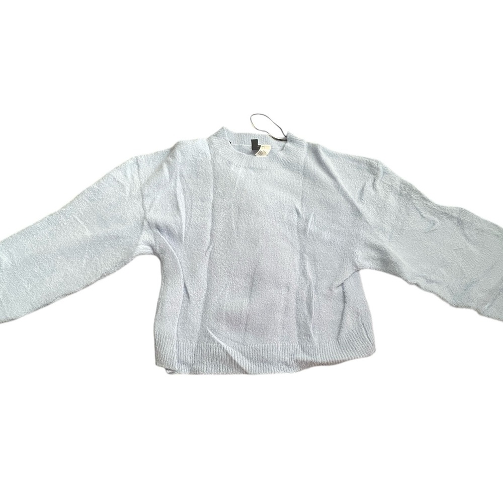 CUTE VINTAGE BABY BLUE SWEATER